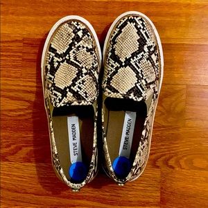 Steve Madden sneakers